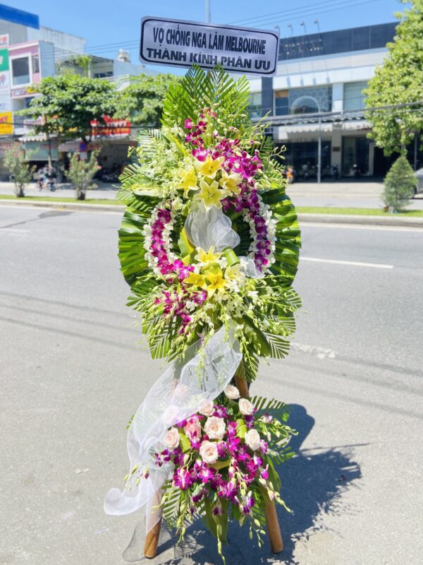 Kệ Hoa Chia Buồn 13 - Xã Ninh Hiệp, Huyện Gia Lâm, Thành phố Hà Nội