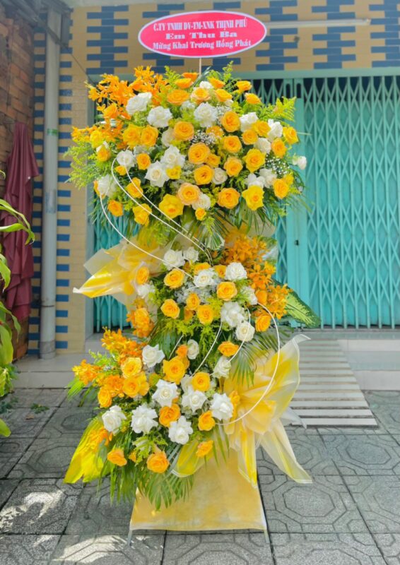 Kệ Hoa Khai Trương - Phường Quyết Tiến, Thành phố Lai Châu, Tỉnh Lai Châu